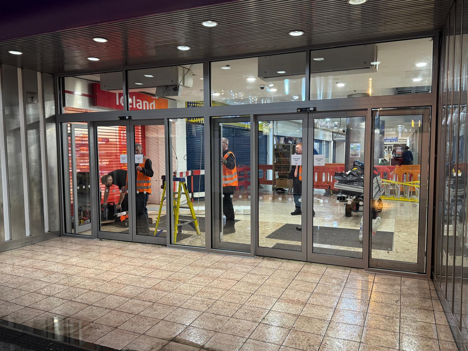 Automatic Entrance Doors by Aluglass Solutions